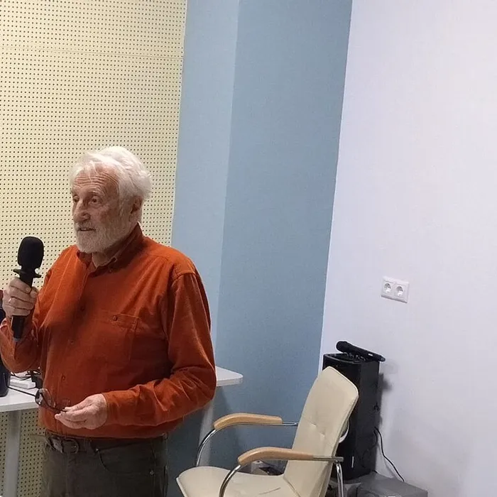 Презентация книги В.Л. Эстеркеса "Что наша жизнь? Воспоминания. Суждения. От АЛЖИРа (Акмолинский лагерь жён изменников Родины) до деревни Перхово на Удомельской земле»